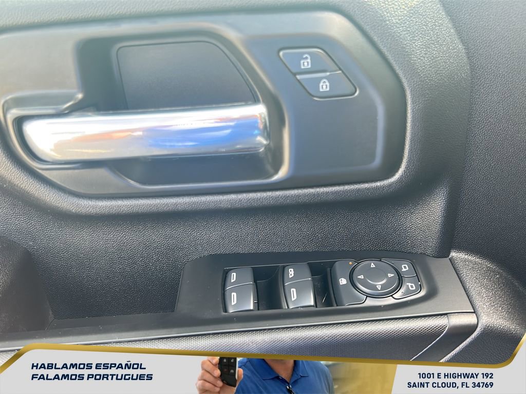 Used 2025 Chevrolet Silverado 2500 Custom w/ Custom Convenience Package image 11