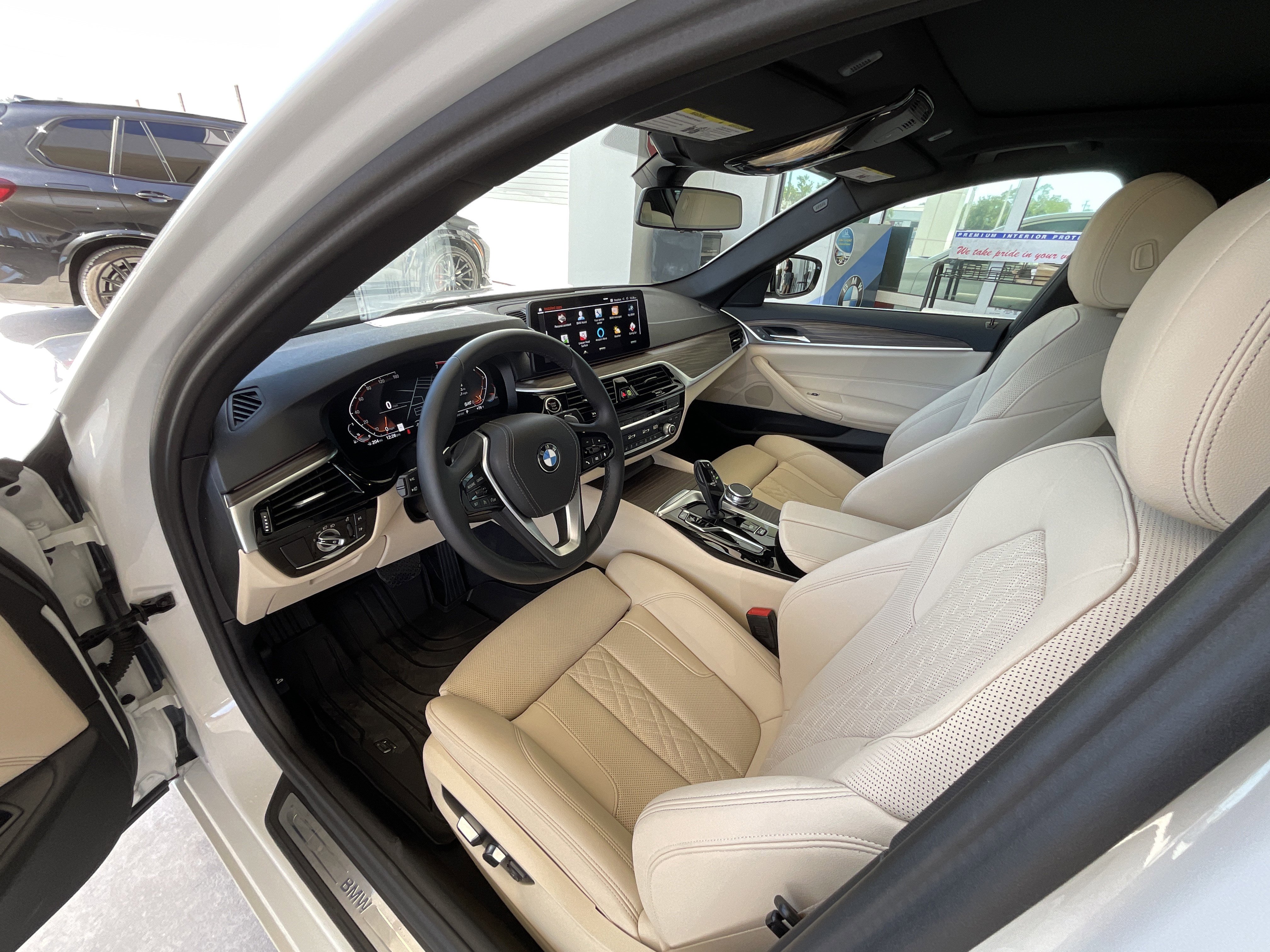 Certified 2023 BMW 530i w/ Convenience Package image 9