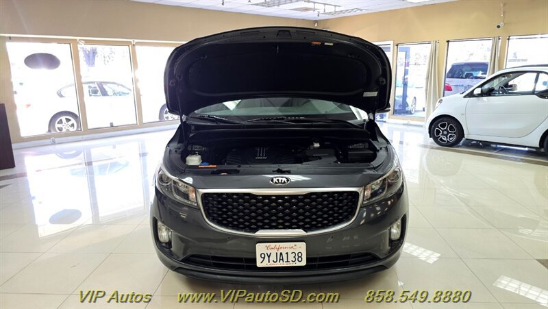 Used 2017 Kia Sedona SX FWD image 6