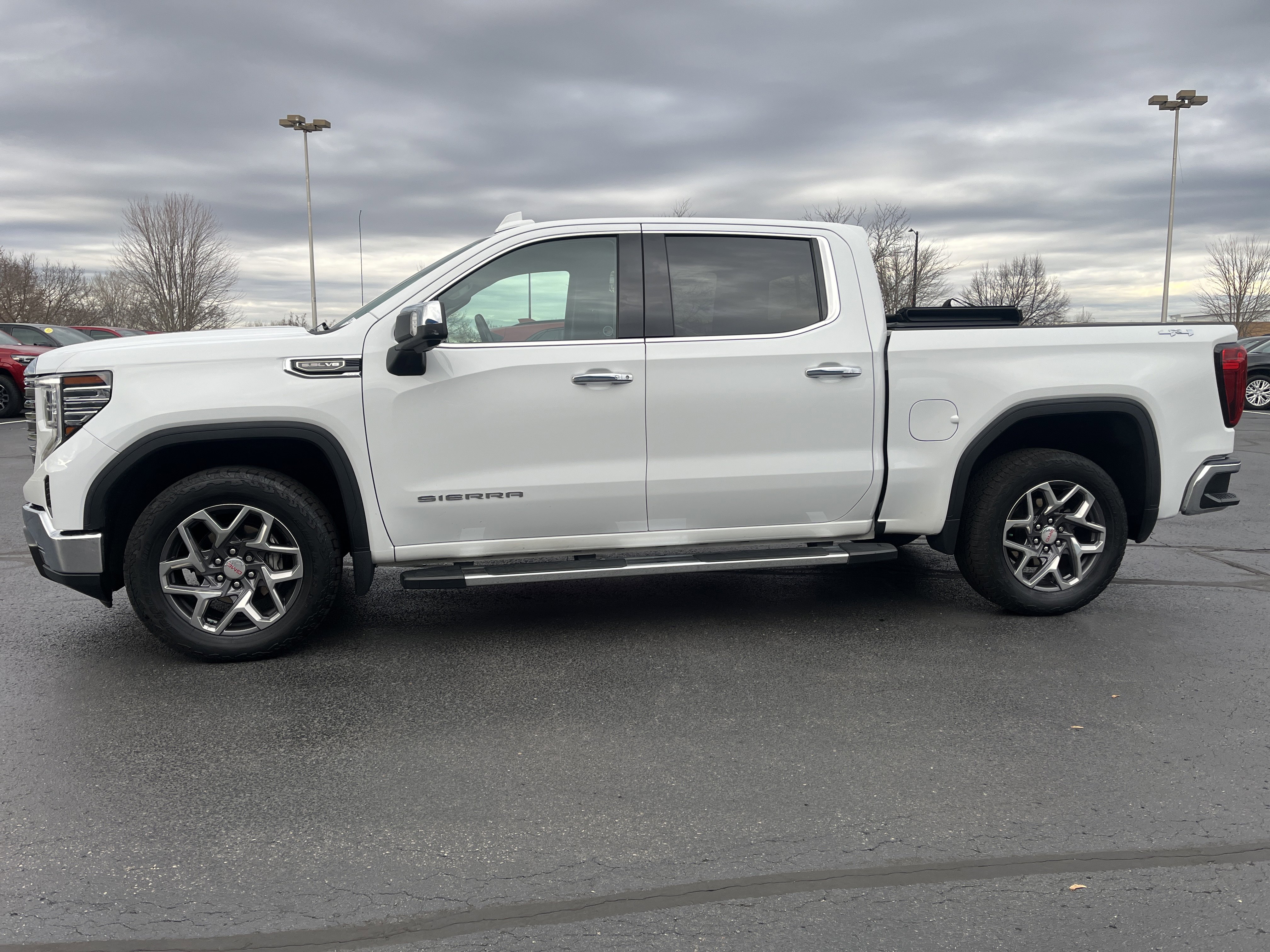 Certified 2022 GMC Sierra 1500 SLT image 17