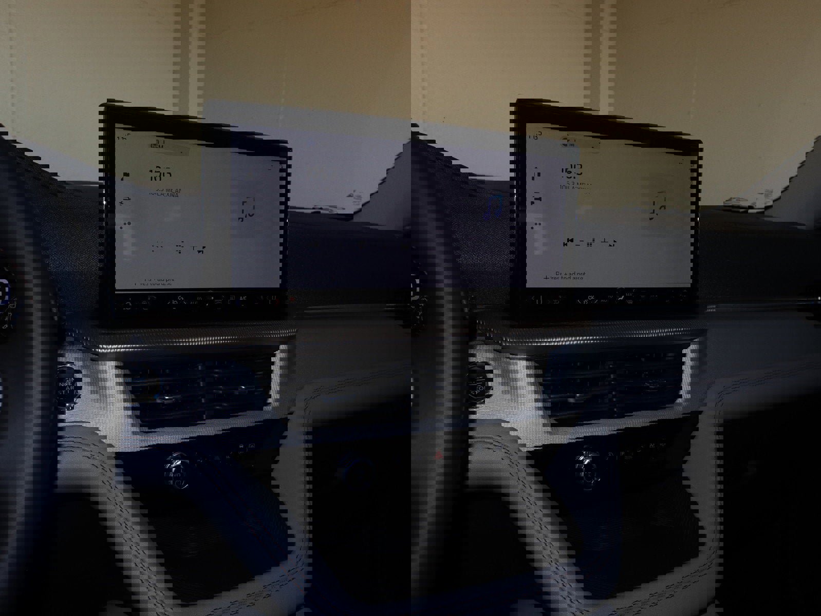 New 2025 Ford Explorer Active w/ Active Comfort Package image 25