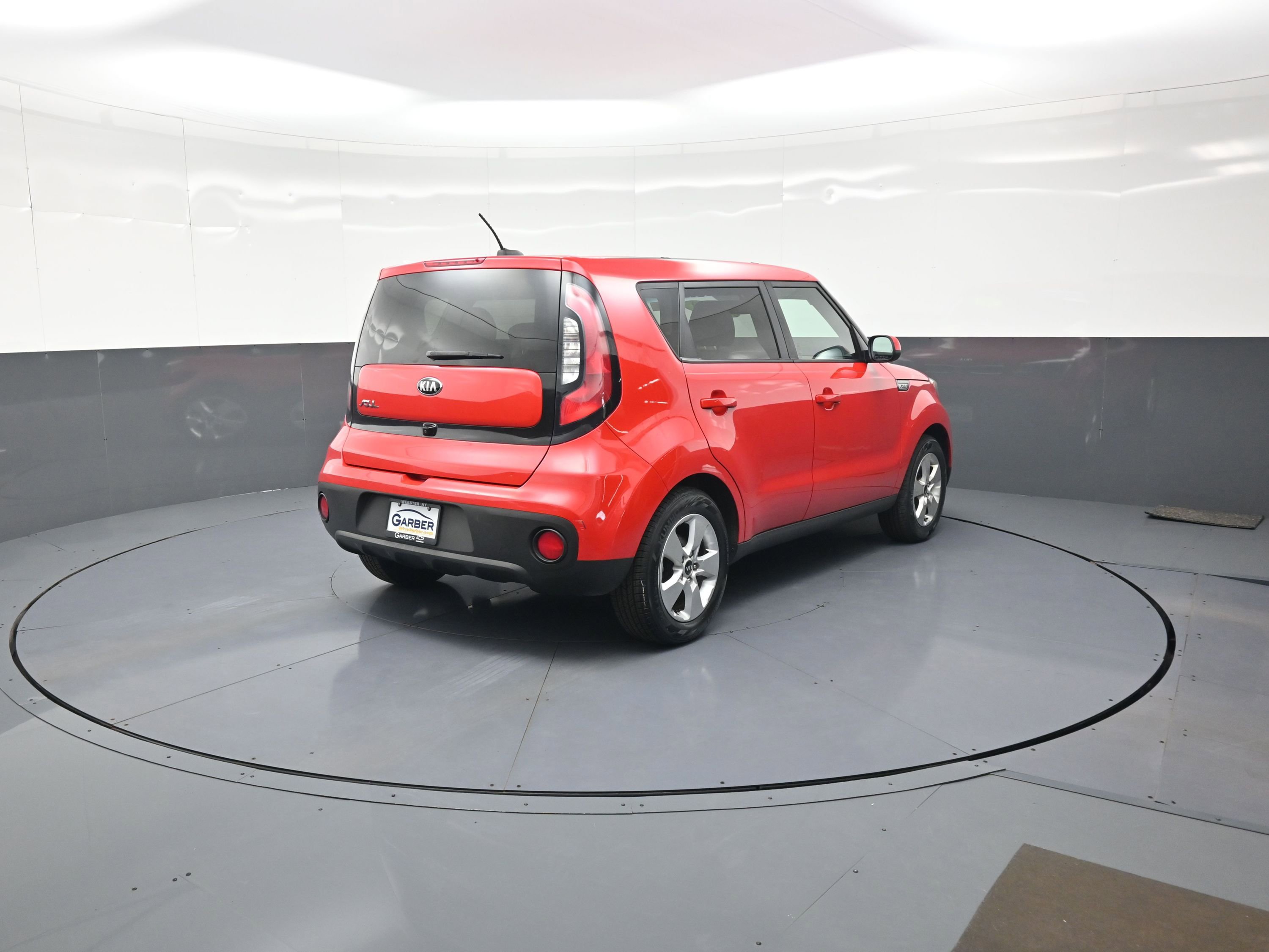 Used 2019 Kia Soul FWD image 3