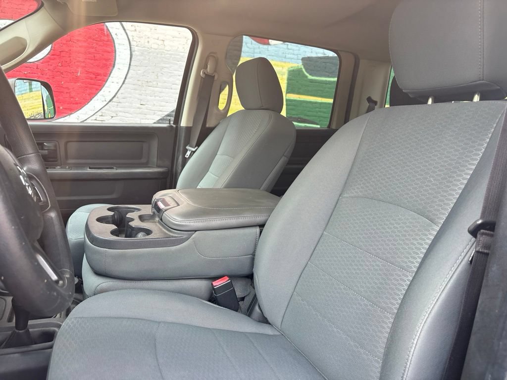 Used 2015 RAM 3500 Tradesman w/ Chrome Appearance Group AWD/4WD image 14