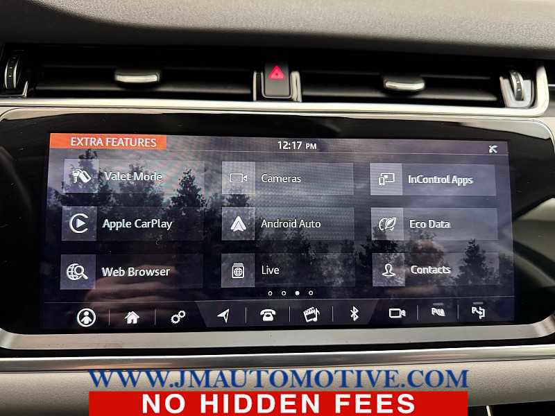 Used 2020 Land Rover Range Rover Evoque SE image 26