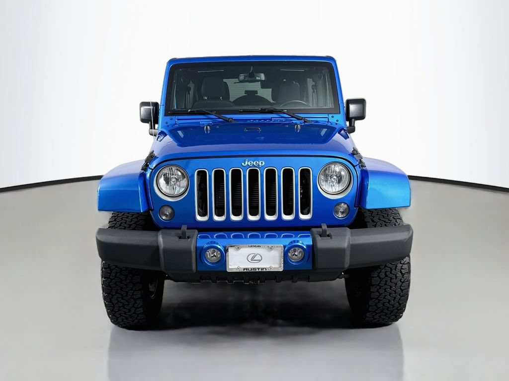 Used 2016 Jeep Wrangler Unlimited Sahara w/ Max Tow Package AWD/4WD image 2