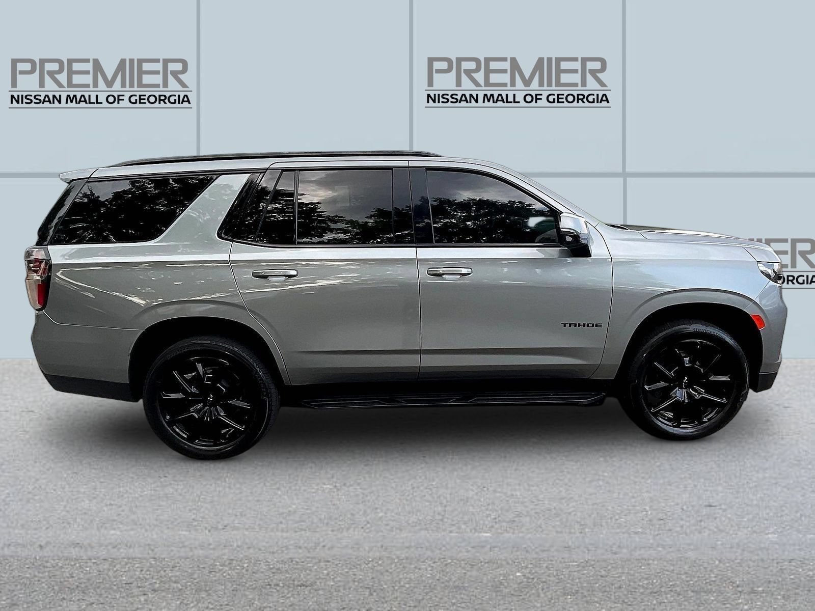 Used 2024 Chevrolet Tahoe RST w/ Luxury Package AWD/4WD image 8