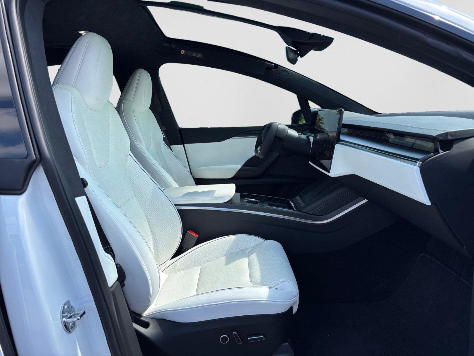 Used 2022 Tesla Model X Plaid AWD/4WD image 15