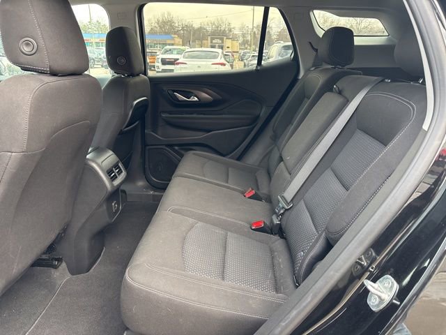 Used 2023 GMC Terrain SLE w/ Driver Convenience Package image 15