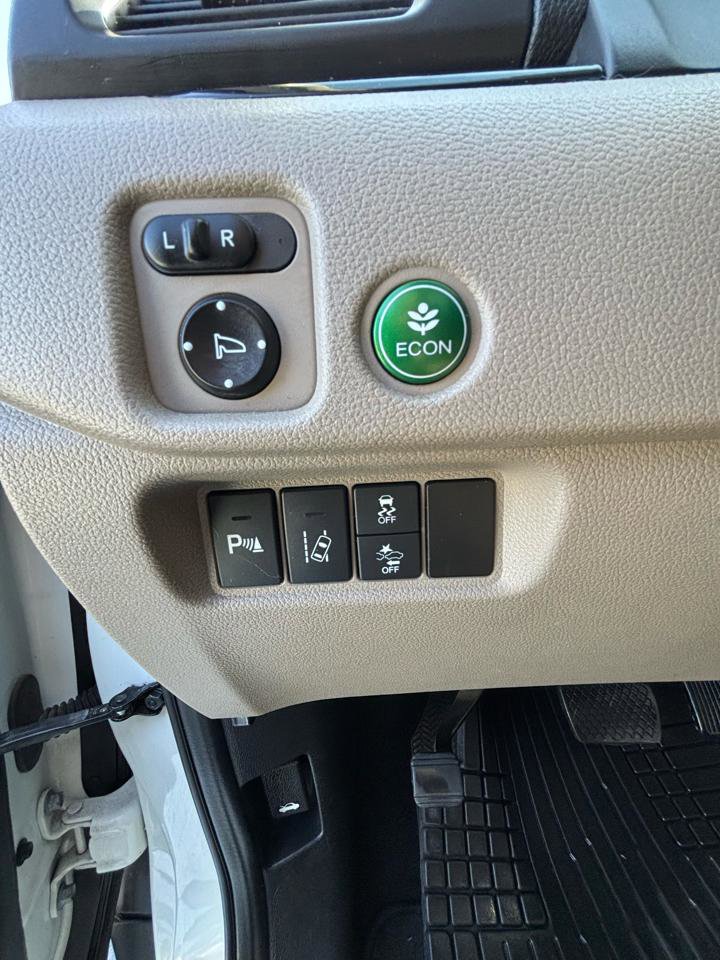 Used 2016 Honda Pilot Touring image 13