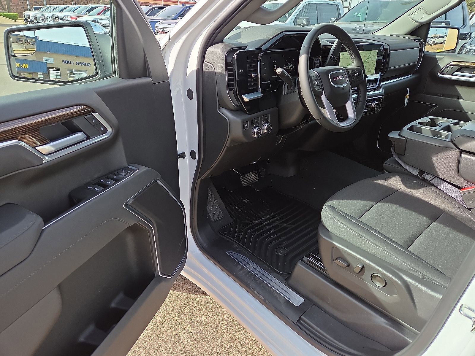 New 2026 GMC Sierra 1500 SLE w/ Preferred Package image 10