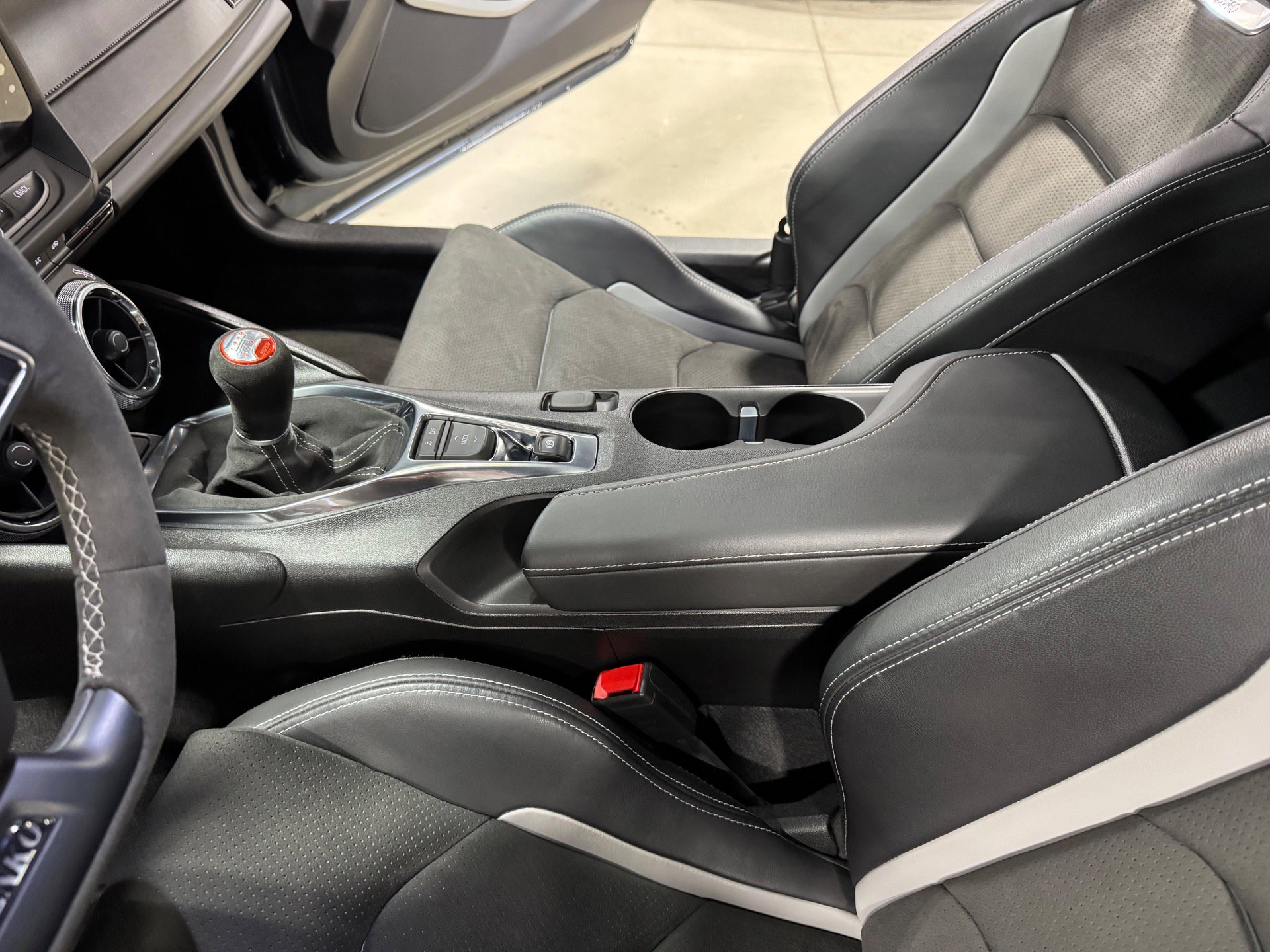 Used 2018 Chevrolet Camaro SS image 68