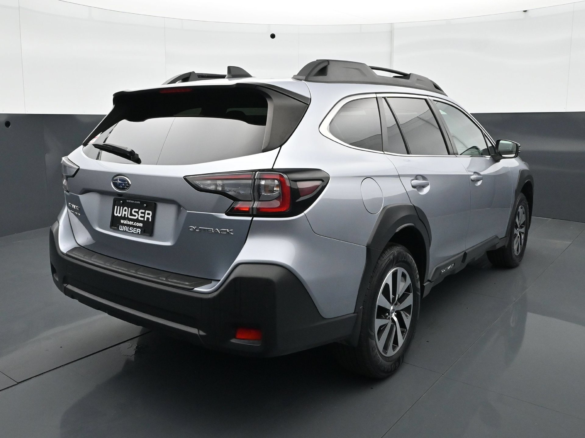 Used 2025 Subaru Outback Premium AWD/4WD image 6