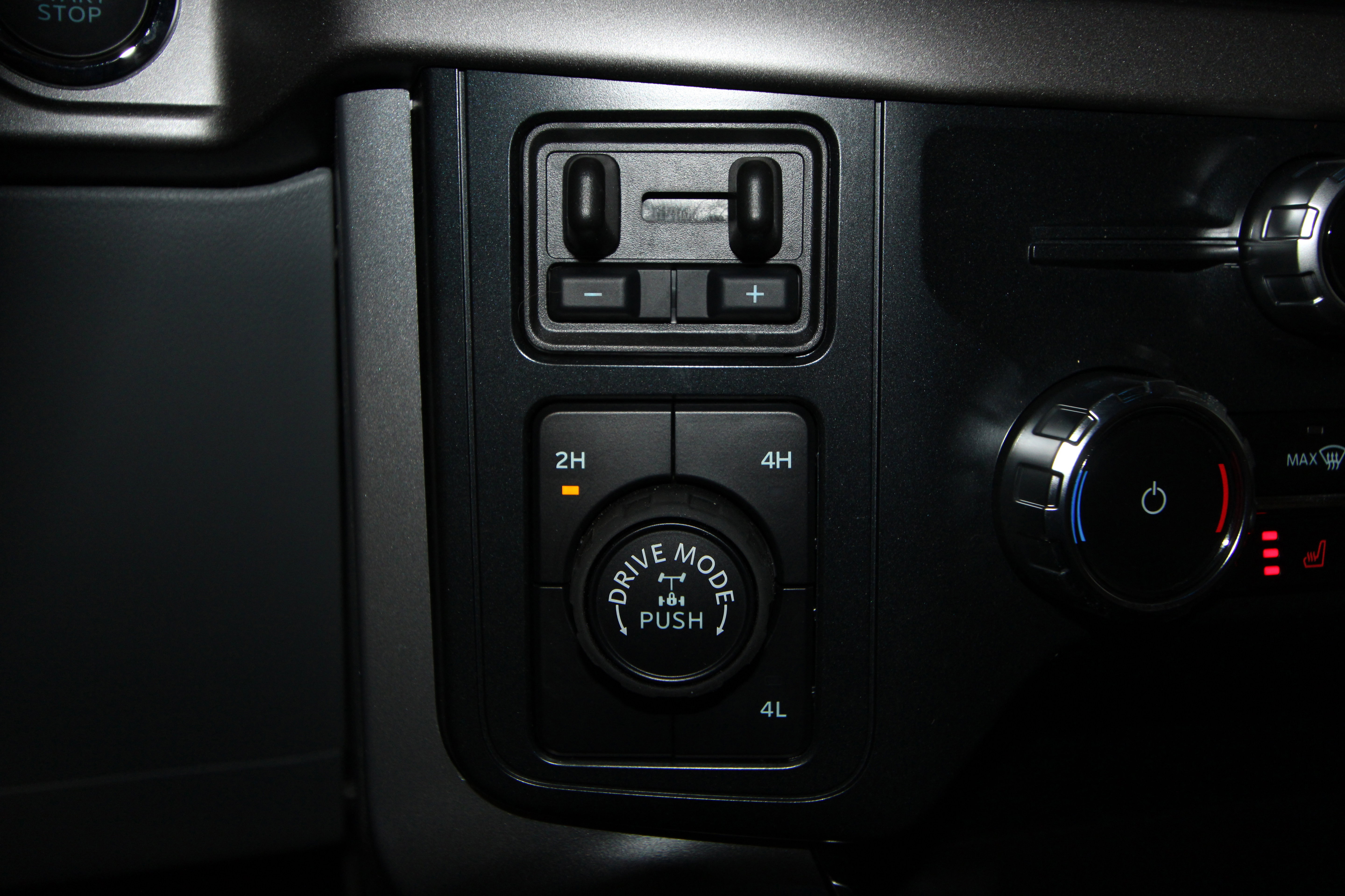 New 2026 Ford F150 XLT w/ Equipment Group 302A MID AWD/4WD image 13