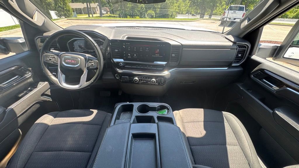 Used 2024 GMC Sierra 2500 SLE w/ SLE Value Package; AWD/4WD image 11