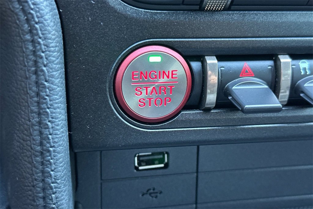 Used 2020 Ford Mustang Shelby GT500 w/ Technology Package image 25