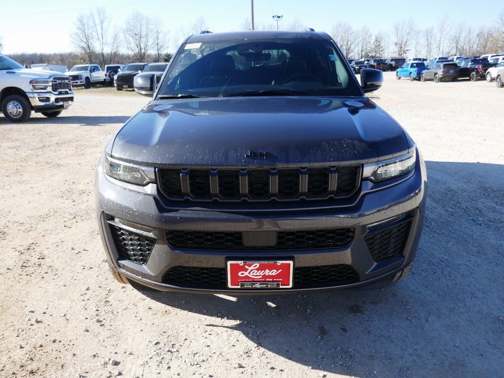 New 2026 Jeep Grand Cherokee Limited w/ Limited Altitude Package image 8