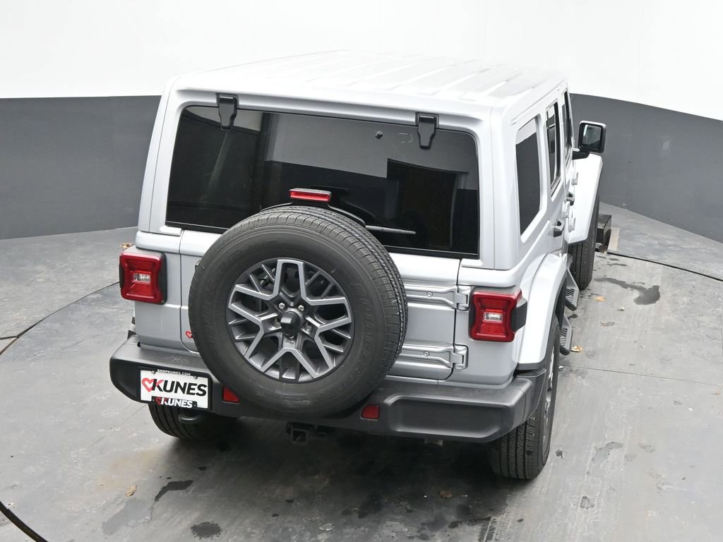 Used 2024 Jeep Wrangler Sahara image 33