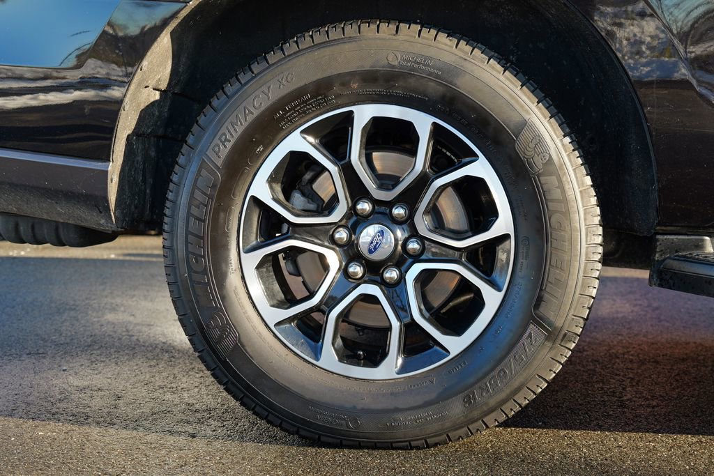 Used 2024 Ford Expedition XLT image 13