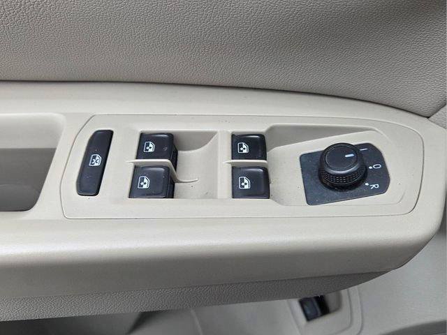 Used 2021 Volkswagen Atlas SE FWD image 25