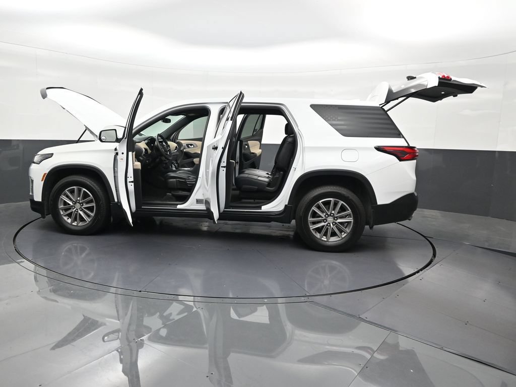 Used 2023 Chevrolet Traverse LS FWD image 34