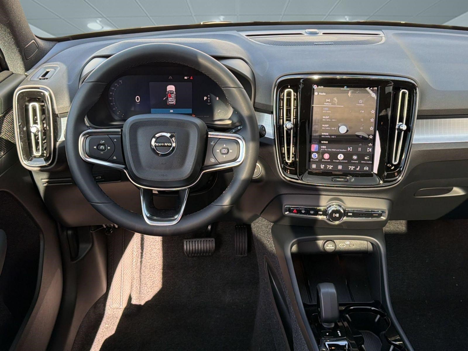 New 2026 Volvo XC40 B5 Ultra w/ Climate Package AWD/4WD image 28