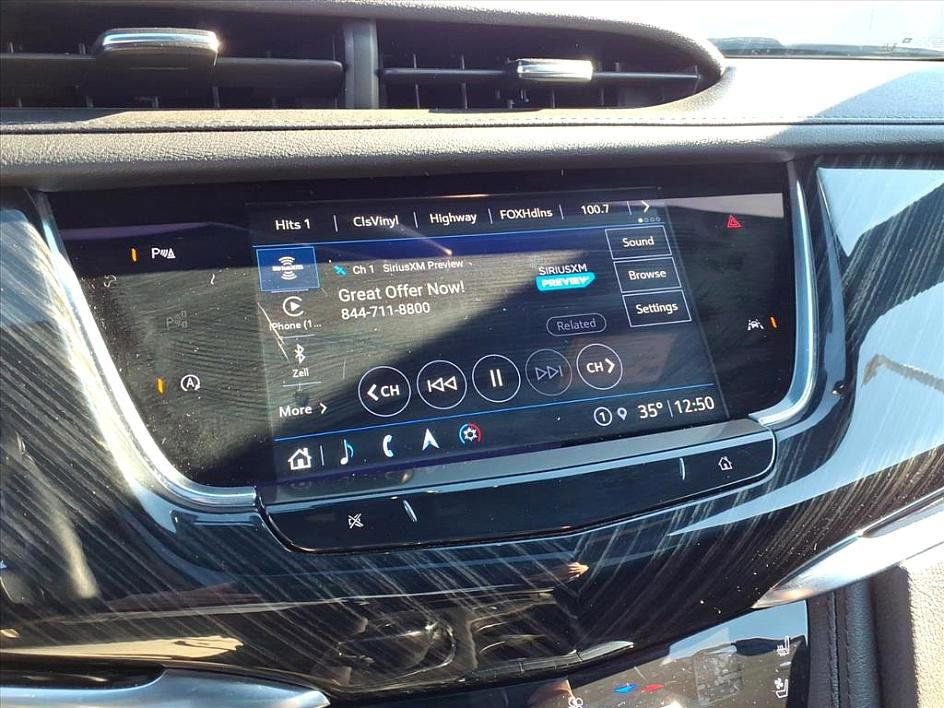 Used 2025 Cadillac XT6 Premium Luxury image 28