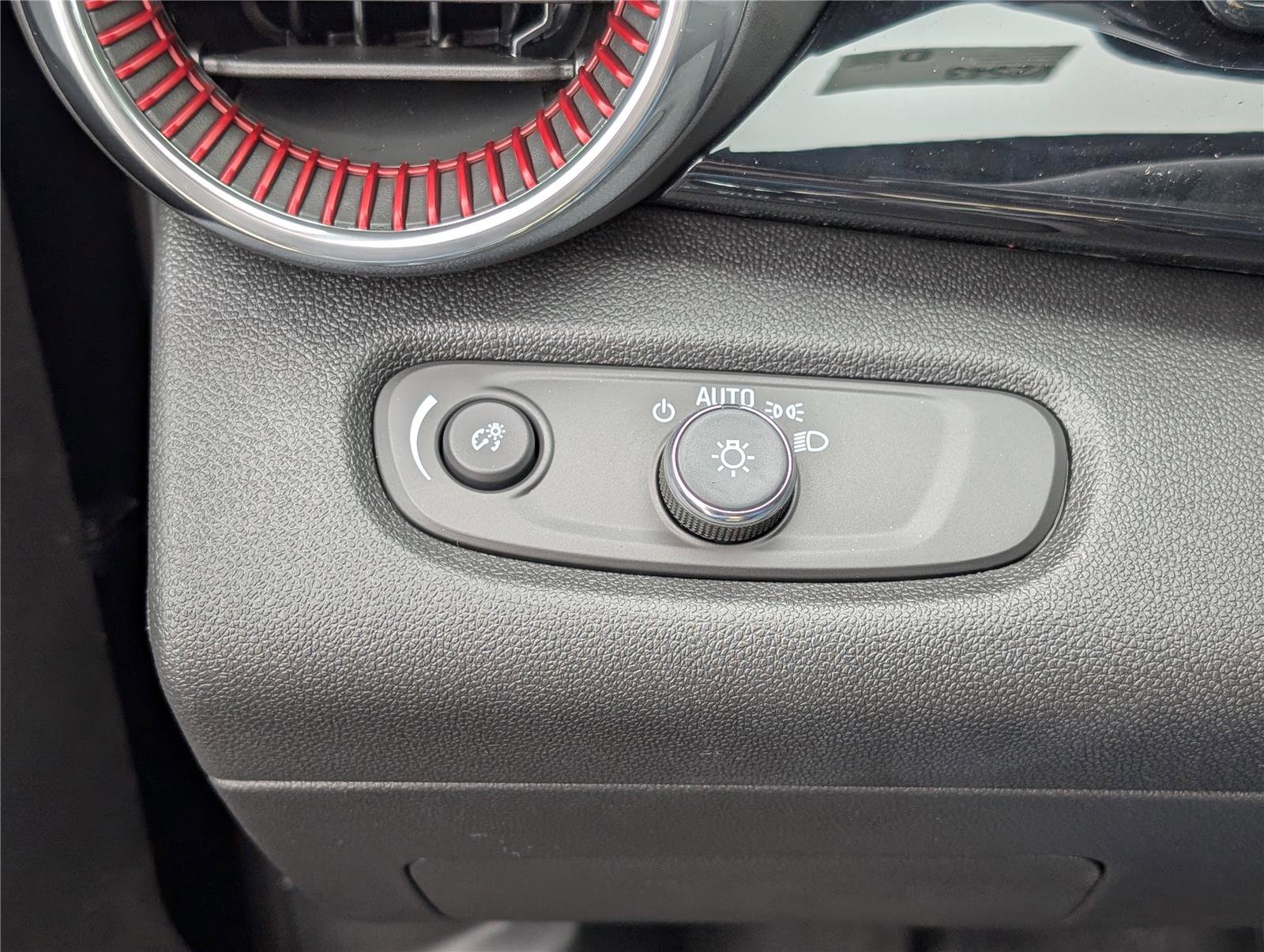 New 2026 Chevrolet Trax RS image 17