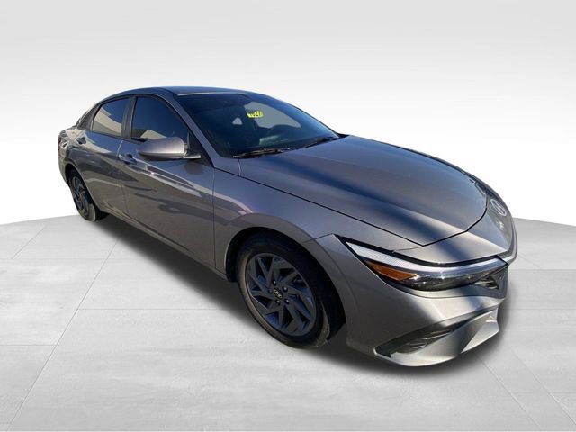 Used 2024 Hyundai Elantra SEL FWD image 15