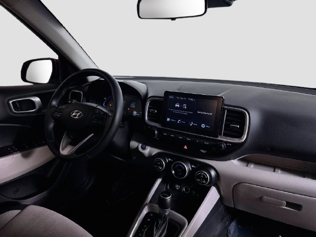 Used 2026 Hyundai Venue SEL FWD image 29