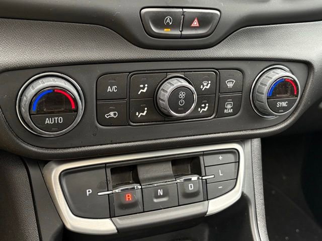 Used 2023 GMC Terrain SLE w/ Driver Convenience Package image 19