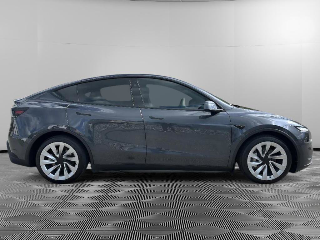 Used 2026 Tesla Model Y Long Range AWD/4WD image 6