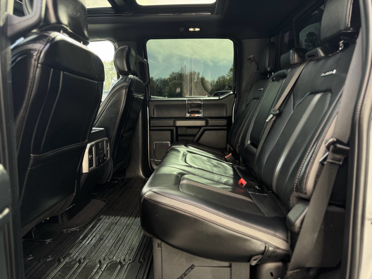 Used 2021 Ford F250 Platinum w/ FX4 Off-Road Package AWD/4WD image 34