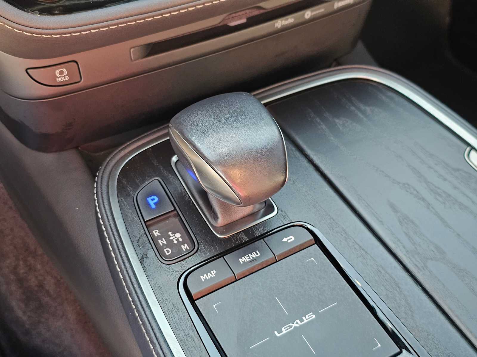 Used 2022 Lexus LS 500 w/ Cold Weather Package (CK) RWD image 31
