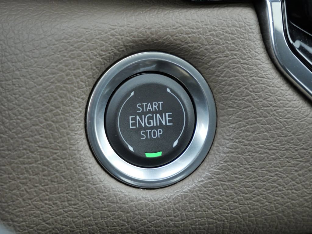 Used 2024 GMC Canyon Denali image 41