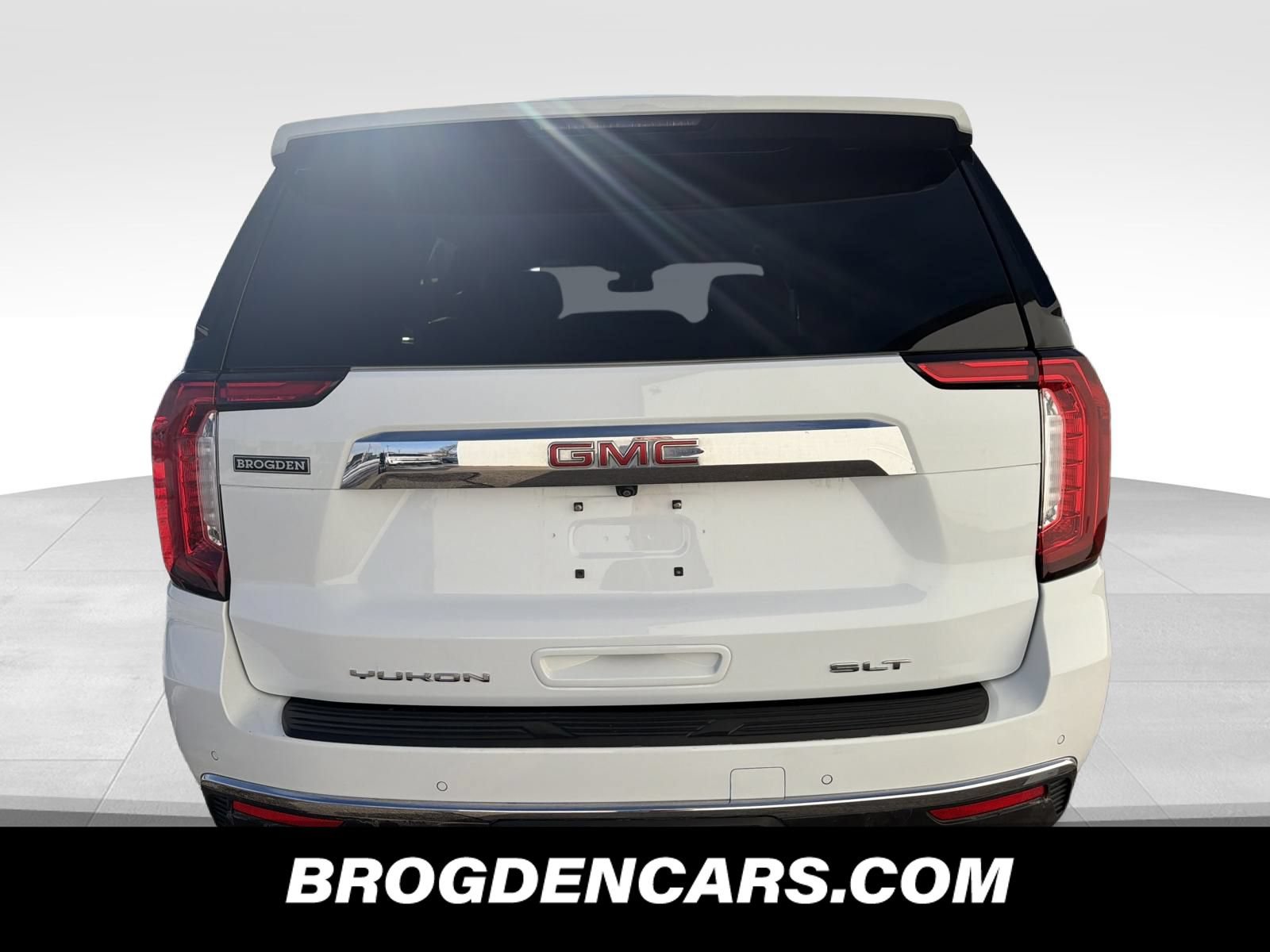 Used 2024 GMC Yukon SLT AWD/4WD image 7