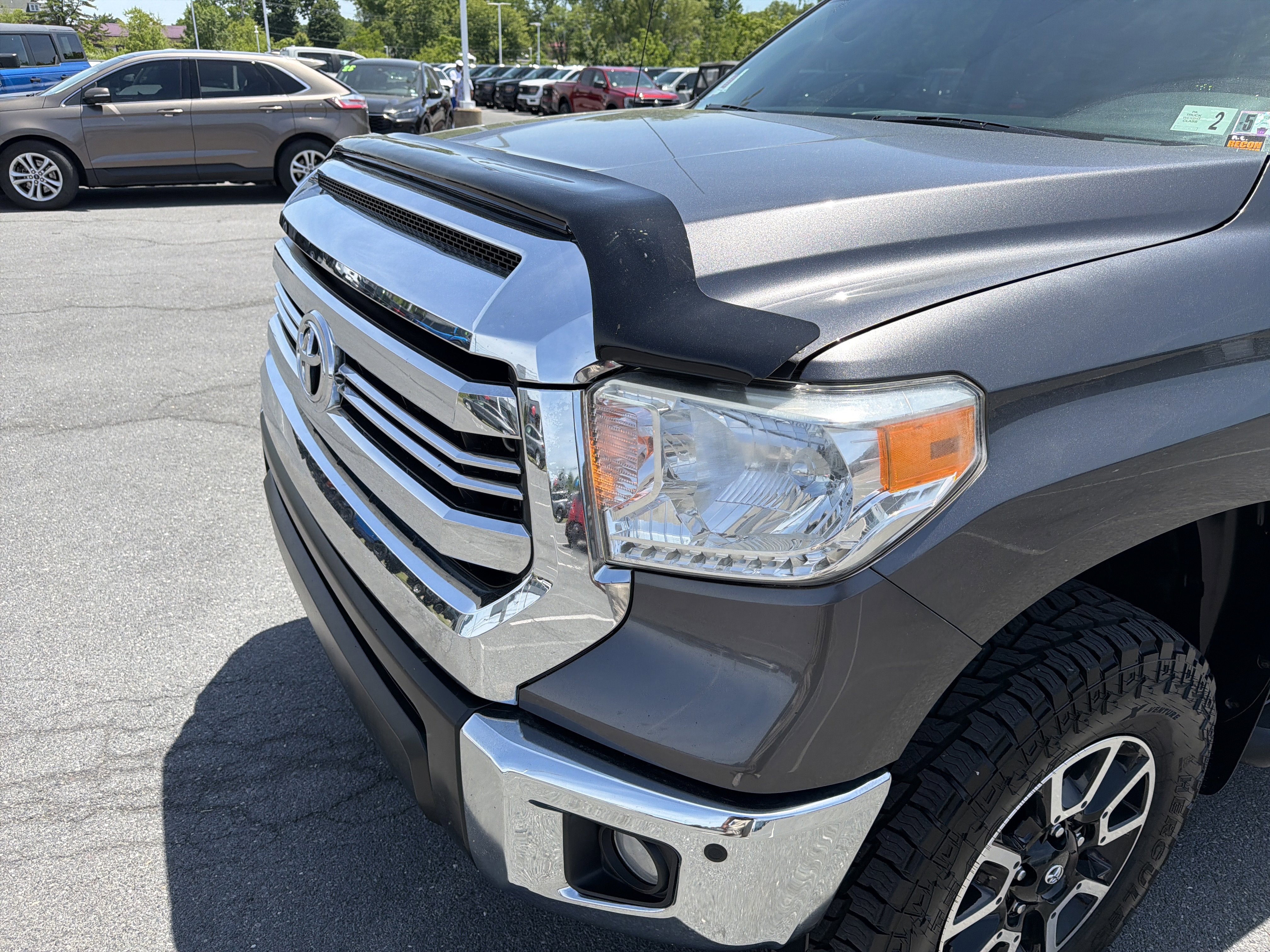 Used 2016 Toyota Tundra SR5 w/ TRD Off Road Package AWD/4WD image 10