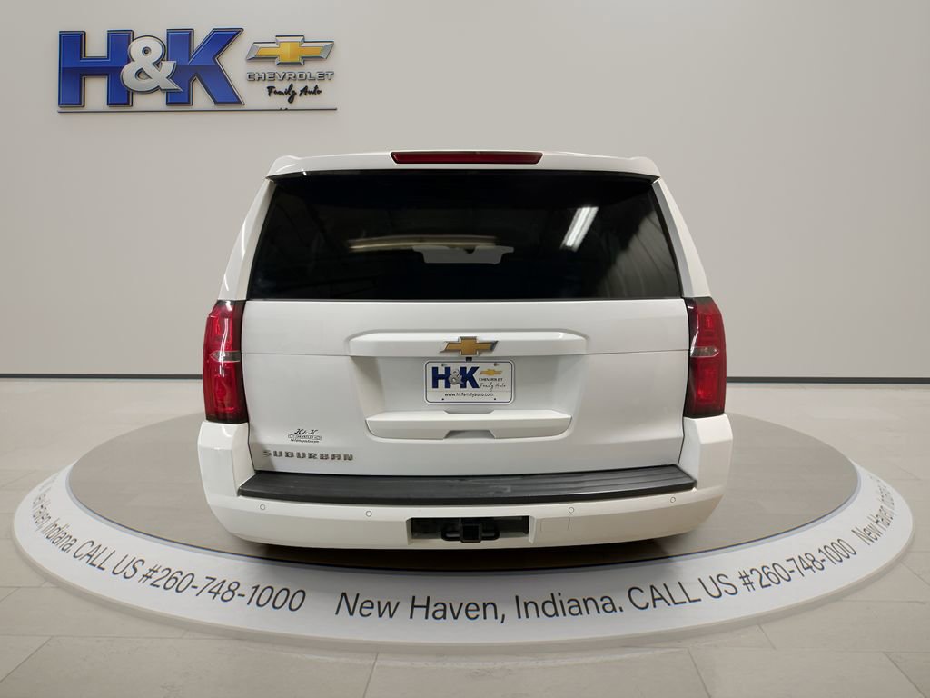 Used 2019 Chevrolet Suburban LT image 6