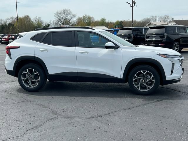 New 2026 Chevrolet Trax LT w/ Driver Confidence Package FWD image 39