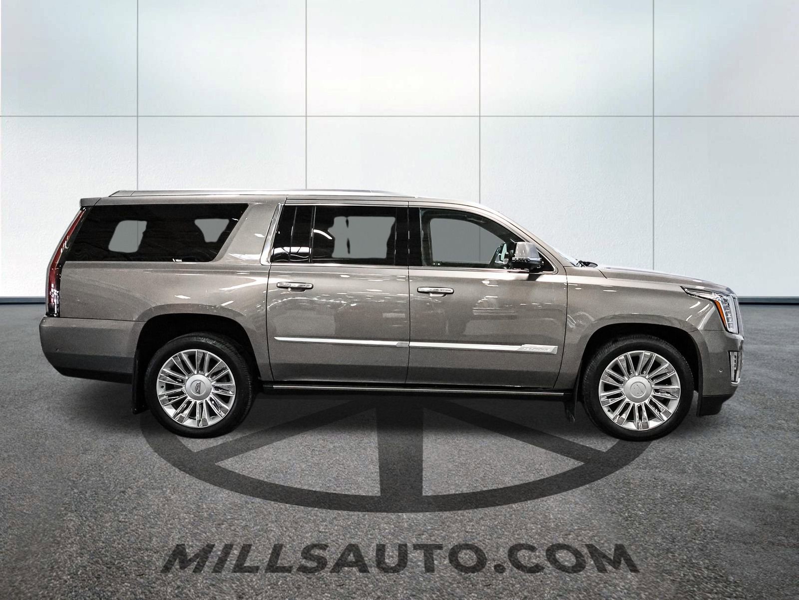 Used 2019 Cadillac Escalade ESV Platinum image 11
