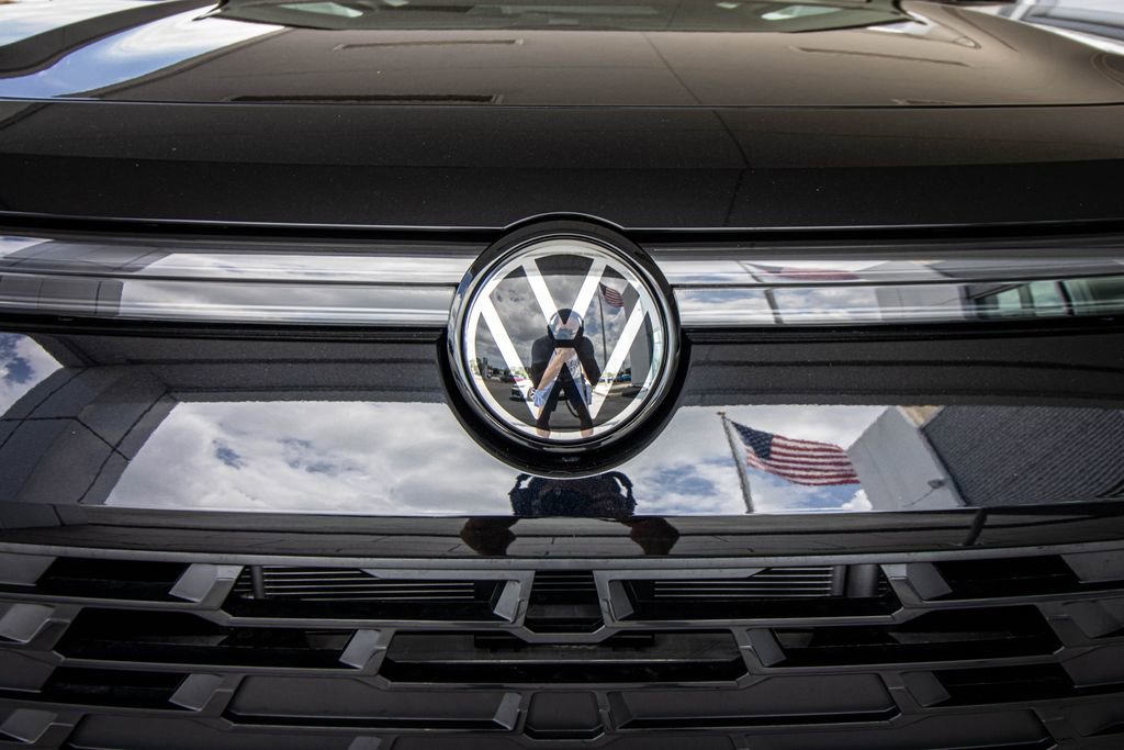 New 2026 Volkswagen Tiguan SE FWD image 7