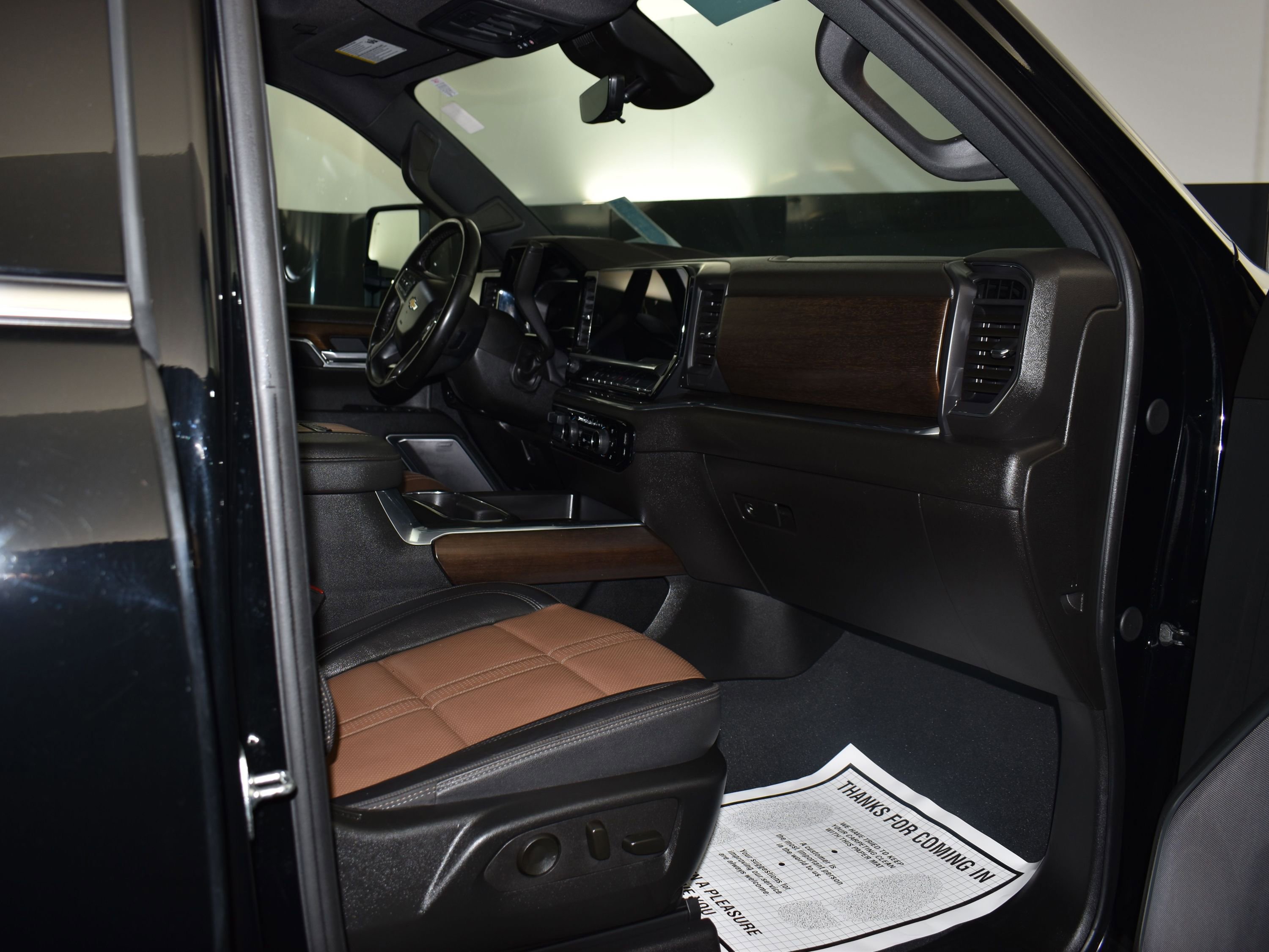 Used 2025 Chevrolet Silverado 2500 High Country w/ High Country Premium Package image 14