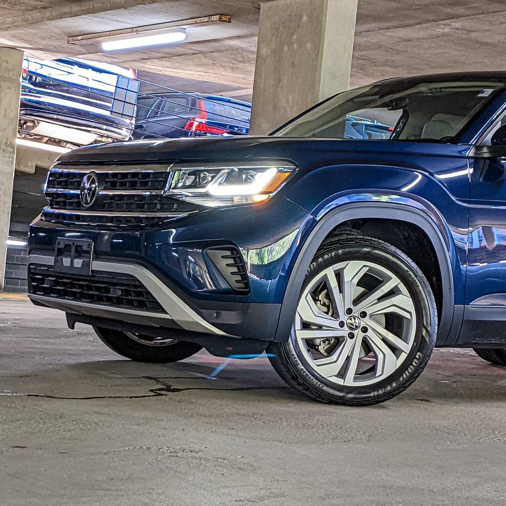Certified 2023 Volkswagen Atlas SE AWD/4WD image 2