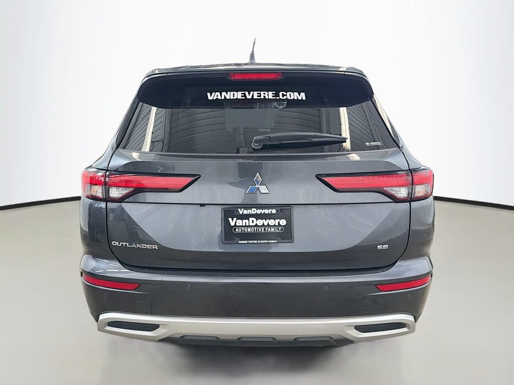 Used 2024 Mitsubishi Outlander SE AWD/4WD image 8