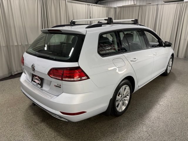 Used 2018 Volkswagen Golf S AWD/4WD image 4