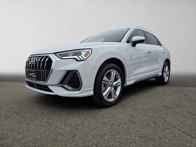 Certified 2023 Audi Q3 2.0T Premium w/ Convenience Package AWD/4WD image 7