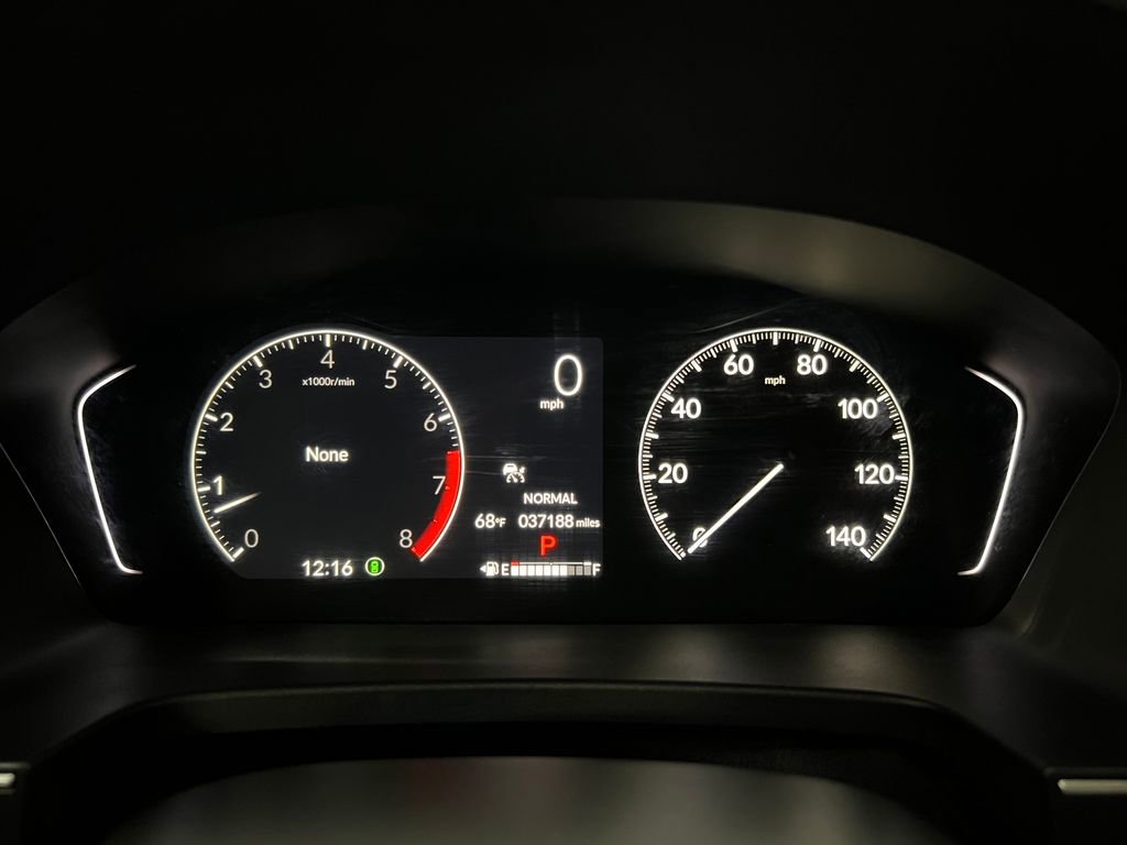 Used 2023 Honda Pilot Touring image 11