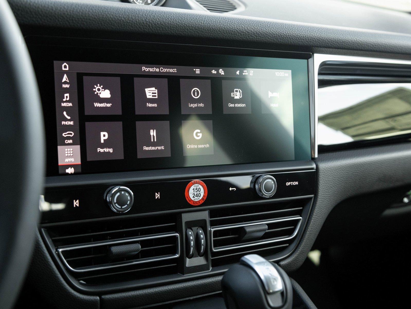 Certified 2025 Porsche Macan image 25