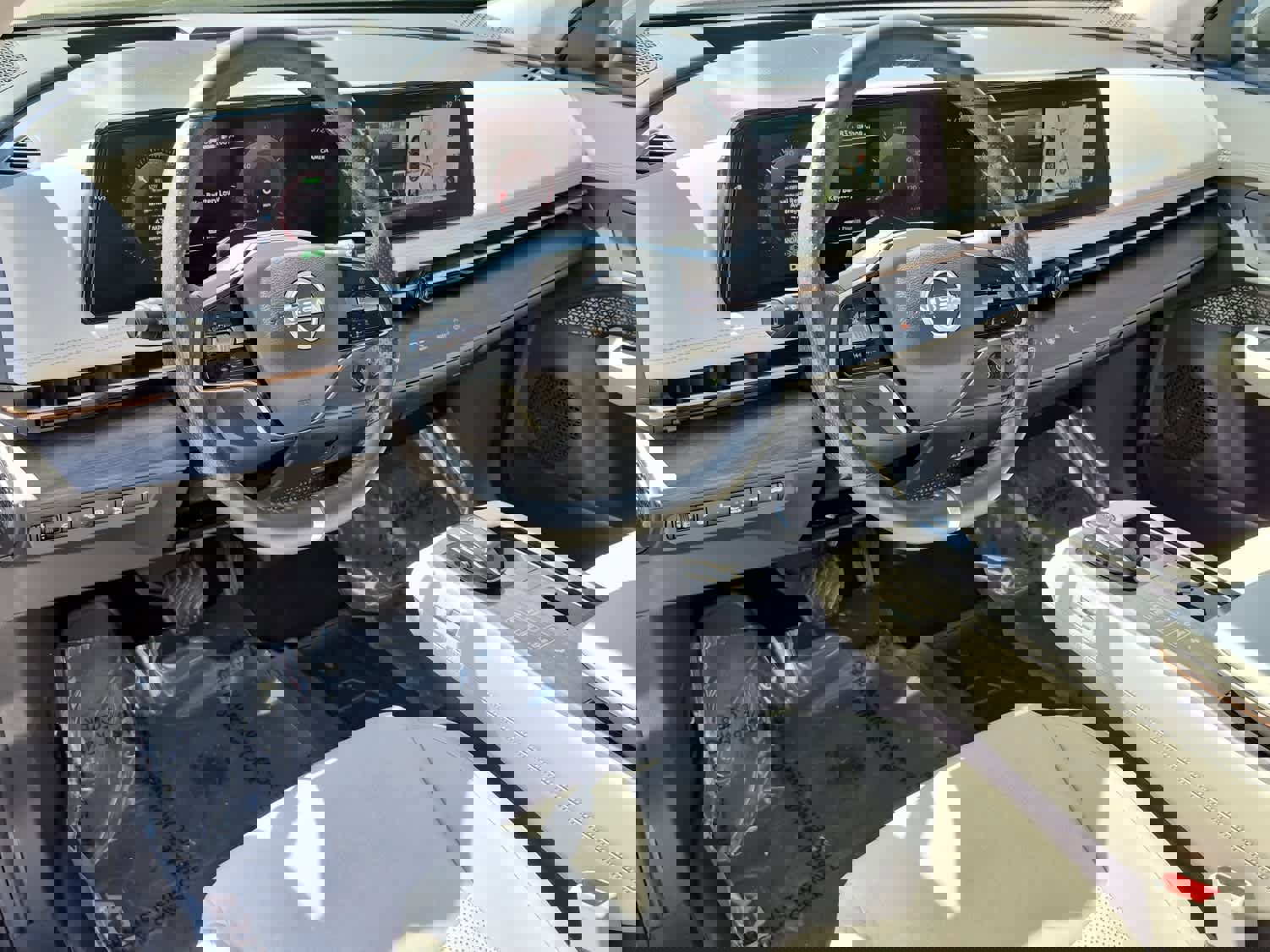 Used 2023 Nissan Ariya FWD image 12