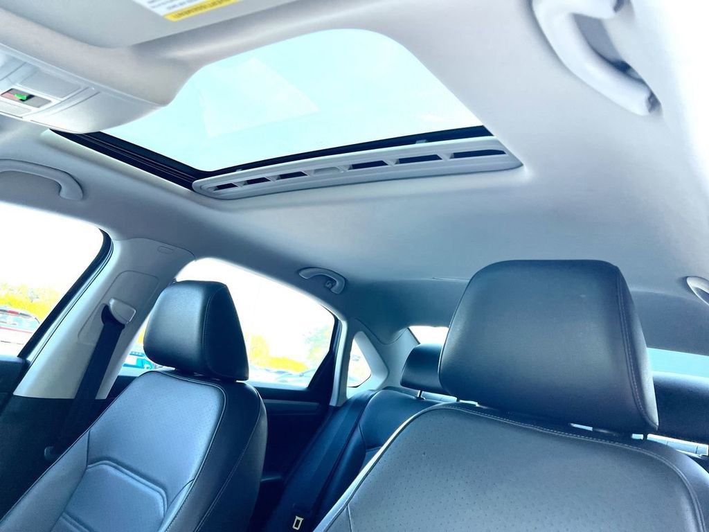 Used 2022 Volkswagen Passat 2.0T SE image 18