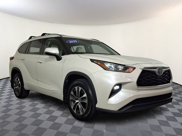 Used 2020 Toyota Highlander XLE